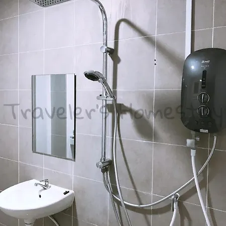 Traveler'S Homestay 旅人窝@ The Venus Sitiawan Kampong Lumut Kiri Exterior photo