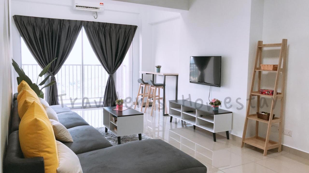 Traveler's 旅人窝@ The Venus Sitiawan Apartment Kampong Lumut Kiri